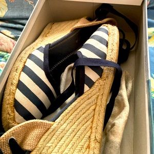 Summer sandals,shoes & boots size 7 1/2 red boots 7 wide